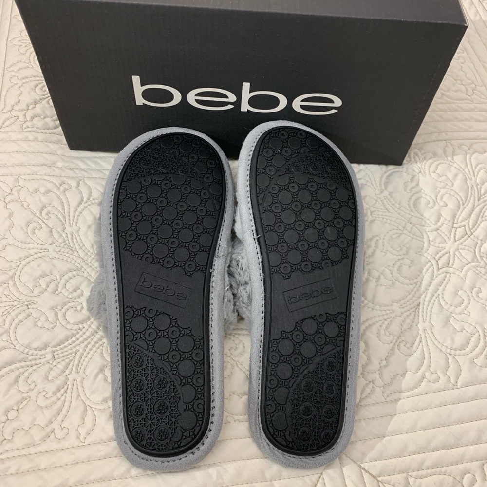 NWB BEBE GRAY FAUX FUR SLIPPERS - Picture 5 of 6